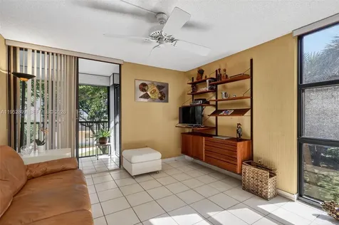 2810 N 46th Avenue Hollywood FL 33021