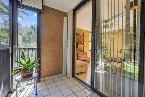 2810 N 46th Avenue Hollywood FL 33021