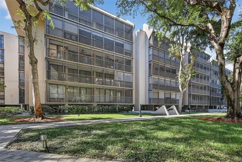 2810 N 46th Avenue Hollywood FL 33021