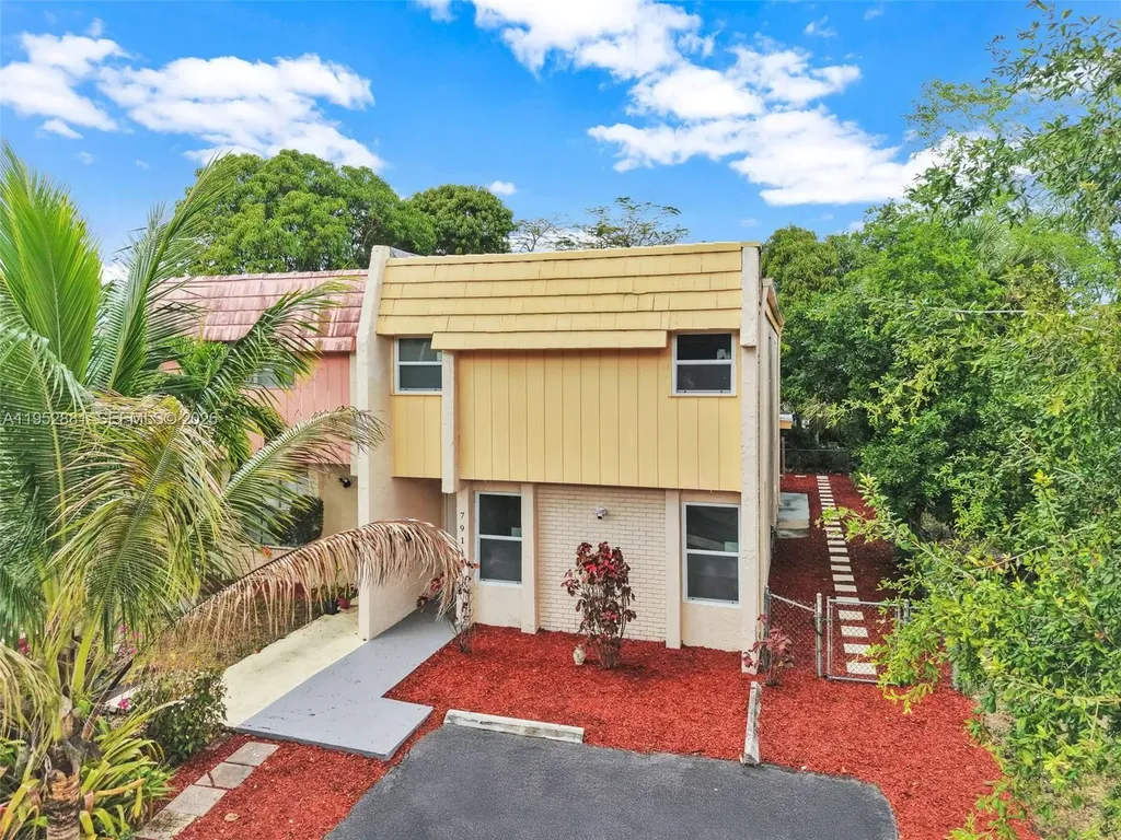 7911 SW 9th Street North Lauderdale FL 33068