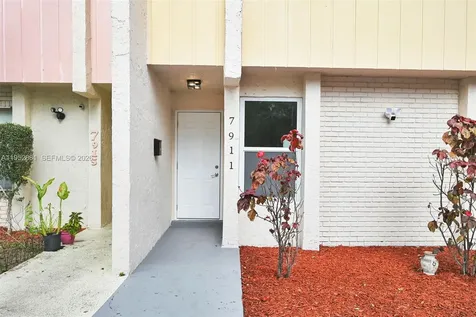 7911 SW 9th Street North Lauderdale FL 33068