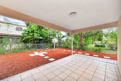 7911 SW 9th Street North Lauderdale FL 33068