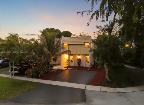 7911 SW 9th Street North Lauderdale FL 33068