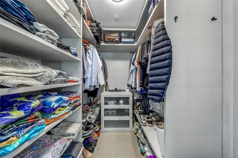 68 SE 6th Street Miami FL 33131
