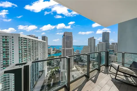 68 SE 6th Street Miami FL 33131