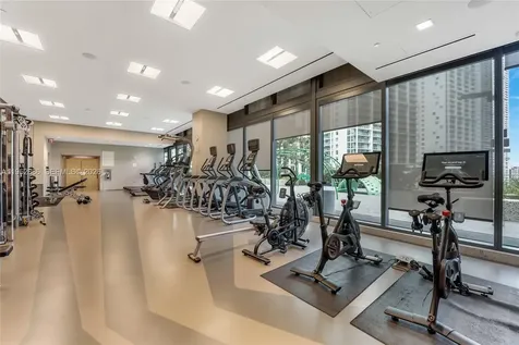 68 SE 6th Street Miami FL 33131