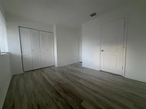 21300 NE 8th Court Miami FL 33179