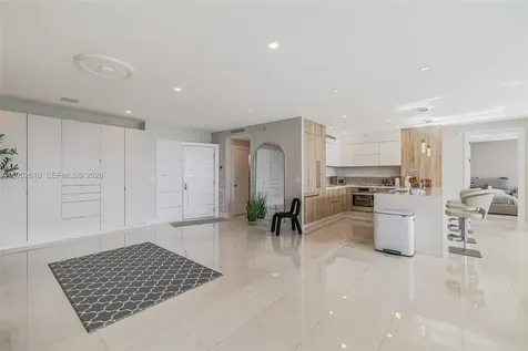 3400 SW 27th Avenue Miami FL 33133