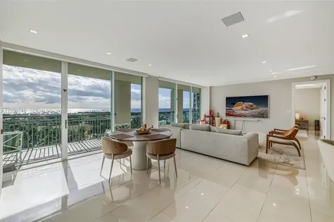 3400 SW 27th Avenue Miami FL 33133
