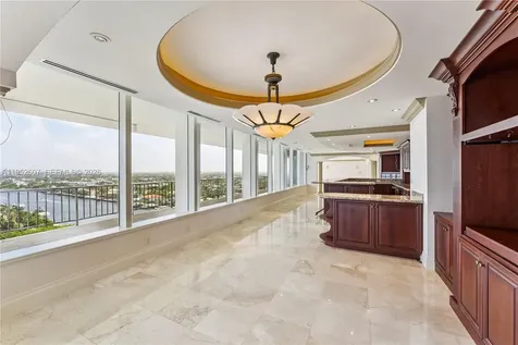 1021 Hillsboro Mile Hillsboro Beach FL 33062