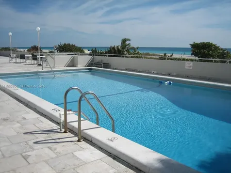 465 Ocean Drive Miami Beach FL 33139