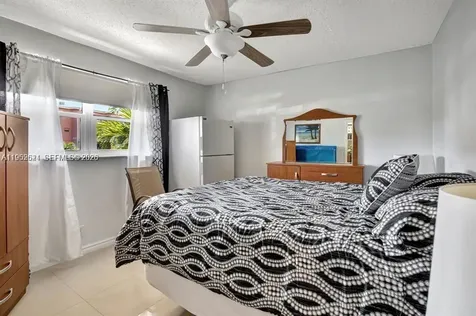 219 NE 14th Avenue Hallandale Beach FL 33009