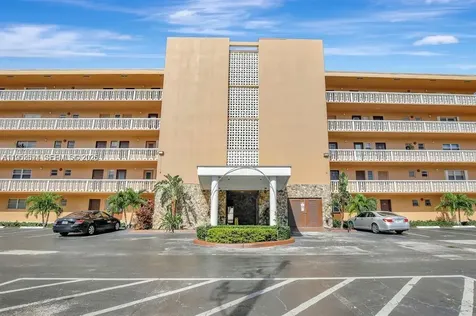219 NE 14th Avenue Hallandale Beach FL 33009