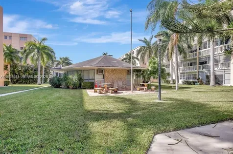 219 NE 14th Avenue Hallandale Beach FL 33009