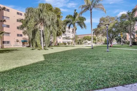 219 NE 14th Avenue Hallandale Beach FL 33009