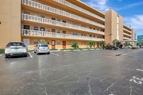 219 NE 14th Avenue Hallandale Beach FL 33009