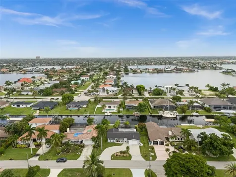 5122 SW 3rd Avenue Cape Coral FL 33914