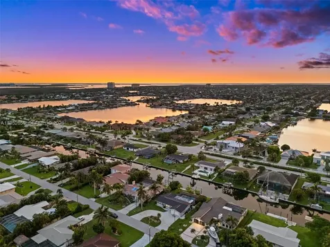 5122 SW 3rd Avenue Cape Coral FL 33914