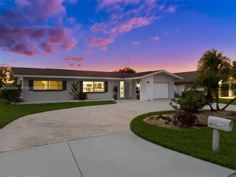 5122 SW 3rd Avenue Cape Coral FL 33914