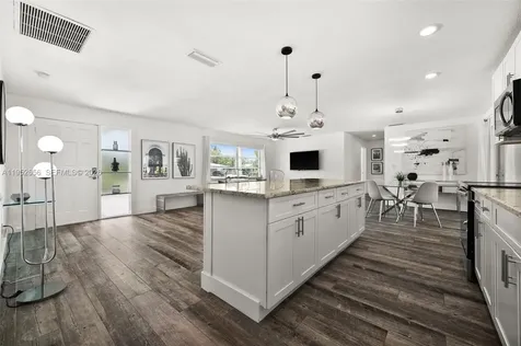 5122 SW 3rd Avenue Cape Coral FL 33914