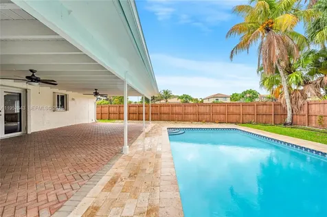 15930 SW 90th Avenue Palmetto Bay FL 33157