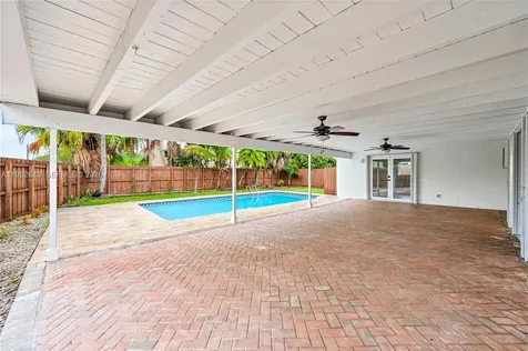 15930 SW 90th Avenue Palmetto Bay FL 33157