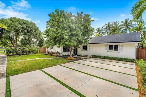 15930 SW 90th Avenue Palmetto Bay FL 33157