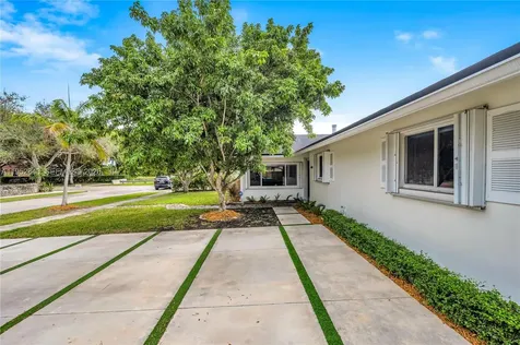 15930 SW 90th Avenue Palmetto Bay FL 33157