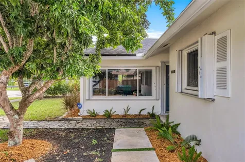 15930 SW 90th Avenue Palmetto Bay FL 33157