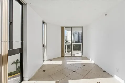 20185 E Country Club Drive Aventura FL 33180