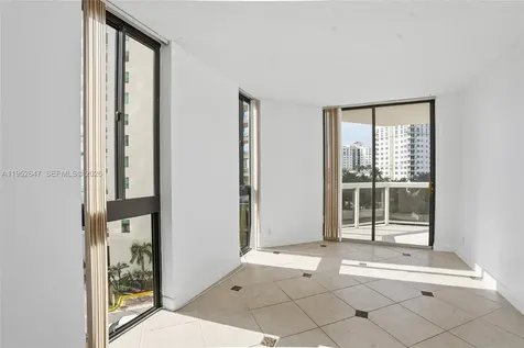 20185 E Country Club Drive Aventura FL 33180