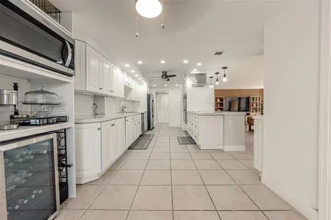 1800 NE 114th Street Miami FL 33181