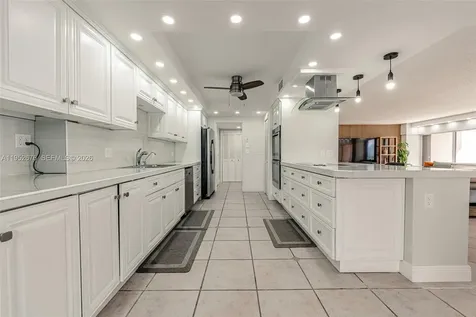 1800 NE 114th Street Miami FL 33181