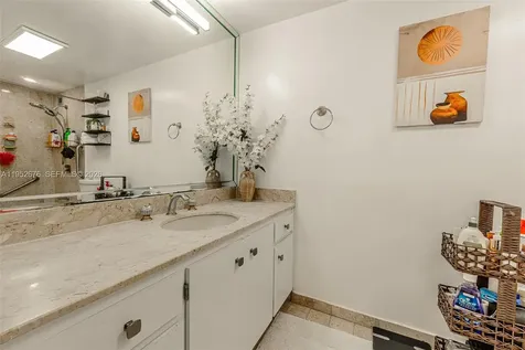 1800 NE 114th Street Miami FL 33181