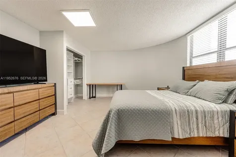1800 NE 114th Street Miami FL 33181