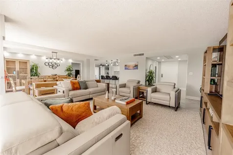 1800 NE 114th Street Miami FL 33181