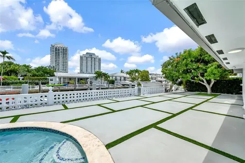 1250 NE 82nd Street Miami FL 33138