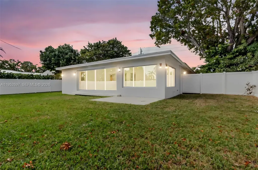 1917 N Swinton Avenue Delray Beach FL 33444