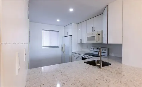 19701 SW 114th Avenue Miami FL 33157