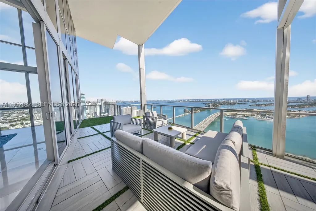 1100 Biscayne Boulevard Miami FL 33132