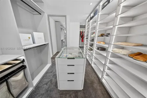 1100 Biscayne Boulevard Miami FL 33132