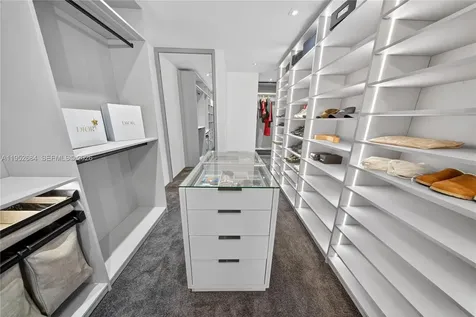 1100 Biscayne Boulevard Miami FL 33132