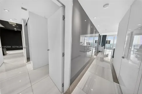 1100 Biscayne Boulevard Miami FL 33132