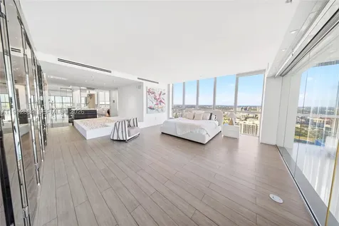 1100 Biscayne Boulevard Miami FL 33132