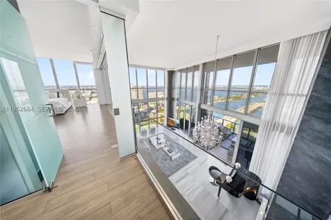 1100 Biscayne Boulevard Miami FL 33132