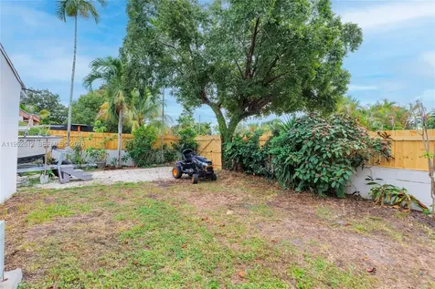 14601 NW 10th Avenue Miami FL 33168
