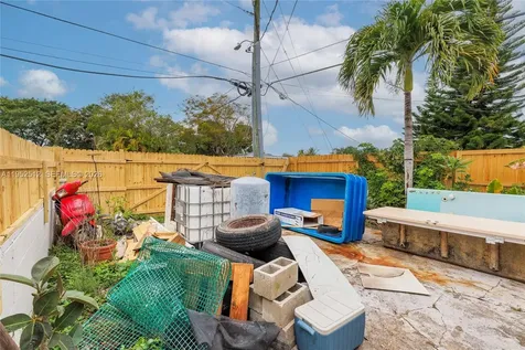 14601 NW 10th Avenue Miami FL 33168