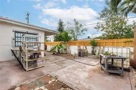 14601 NW 10th Avenue Miami FL 33168