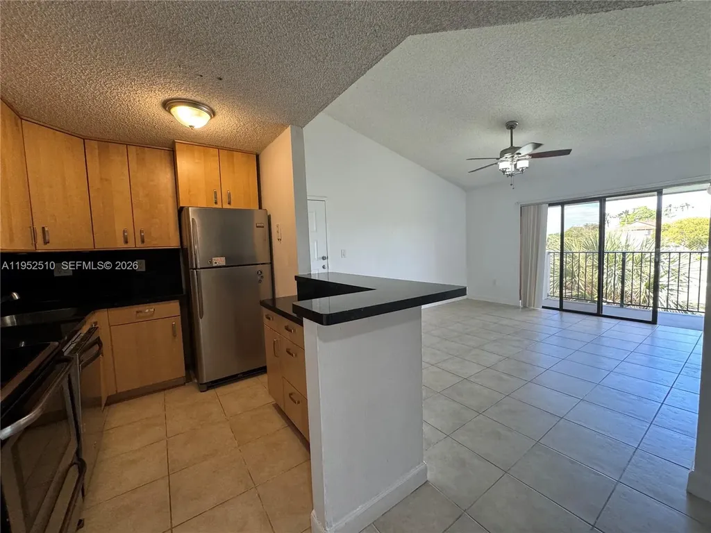 7235 NW 179th Street Hialeah FL 33015
