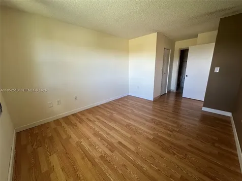 7235 NW 179th Street Hialeah FL 33015
